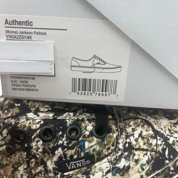 Vans Men’s Authentic
(Moma) Jackson Pollock Sneakers
VN0A2Z5|18K Abstract Black - Picture 16 of 16